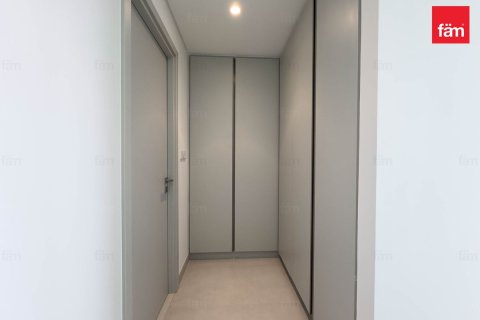 2 bedrooms Apartment in Dubai, UAE No. 205553 18
