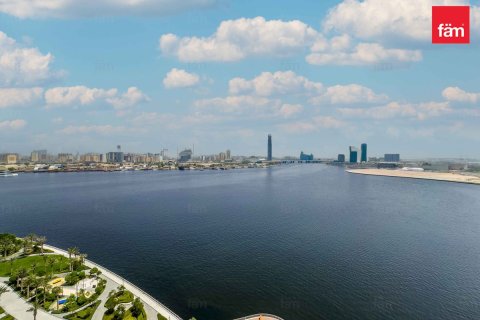 2 bedrooms Apartment in Dubai, UAE No. 205553