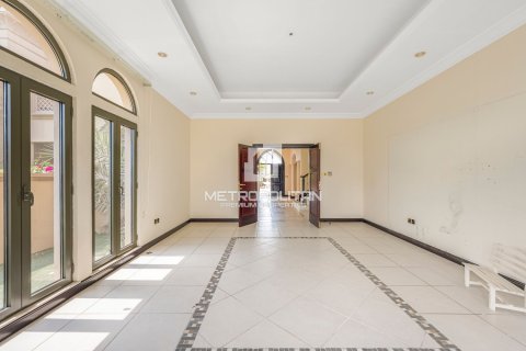 Villa de 4 dormitorios en Palm Jumeirah, UAE No. 128581 9