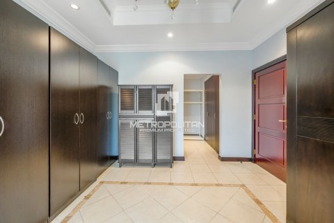 Villa de 4 dormitorios en Palm Jumeirah, UAE No. 128581 21