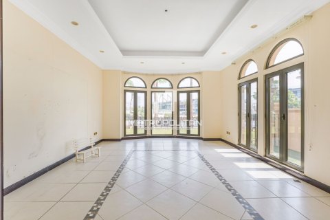 Villa de 4 dormitorios en Palm Jumeirah, UAE No. 128581 5