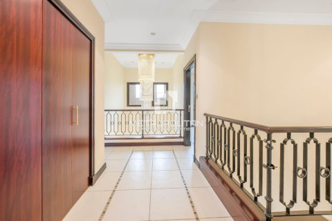 Villa de 4 dormitorios en Palm Jumeirah, UAE No. 128581 17