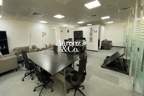 Офис 157м² в Джумейра Лейк Тауэрс, ОАЭ №224345 14