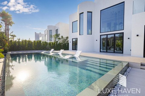 Вилла с 4 спальнями в Jumeirah Islands, ОАЭ №14264 10