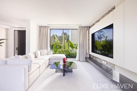 Вилла с 4 спальнями в Jumeirah Islands, ОАЭ №14264 18