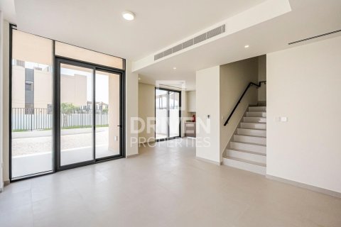Вилла с 4 спальнями в EMAAR South, ОАЭ №204681 6