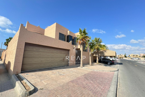 7 bedrooms Villa in Umm Suqeim 3, UAE No. 28927 18