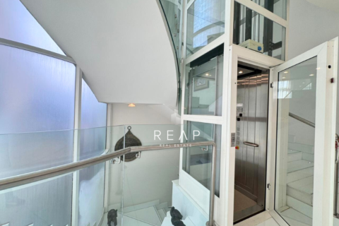 7 bedrooms Villa in Umm Suqeim 3, UAE No. 28927 23