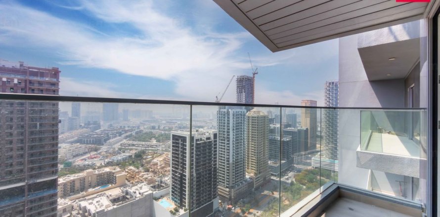 Apartment de 3 dormitorios en Dubai, UAE No. 205098