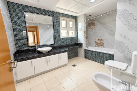 Квартира с 3 спальнями в Shoreline Apartments, ОАЭ №214050 11