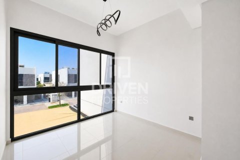 5 bedrooms Townhouse in Dubai, UAE No. 212020 12