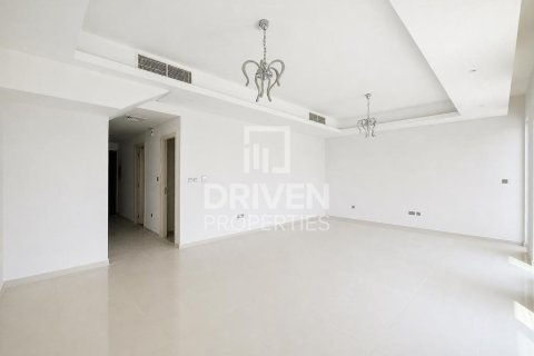 5 bedrooms Townhouse in Dubai, UAE No. 212020 5