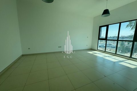 Villa de 4 dormitorios en Al Bateen, UAE No. 41416 4