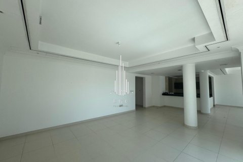 Villa de 4 dormitorios en Al Bateen, UAE No. 41416 26