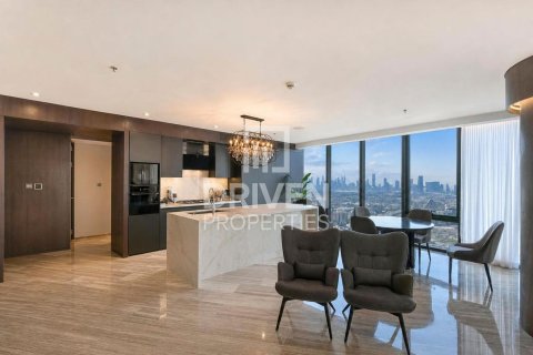 Appartement de 4 chambres à D1 Tower, UAE No. 217639 16