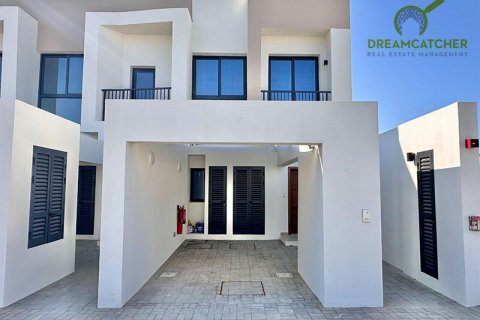 2 bedrooms Townhouse in Mina Al Arab, UAE No. 75659 5