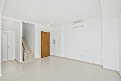 3 bedrooms Townhouse in Hayat Townhouses, UAE No. 167586 3