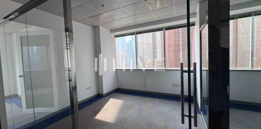 Office de 179.6m² à Sheikh Zayed Road, UAE No. 46524