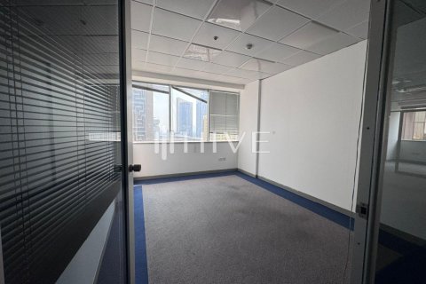 Office de 179.6m² à Sheikh Zayed Road, UAE No. 46524 17