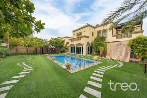 5 bedrooms Villa in Regional, UAE No. 220540