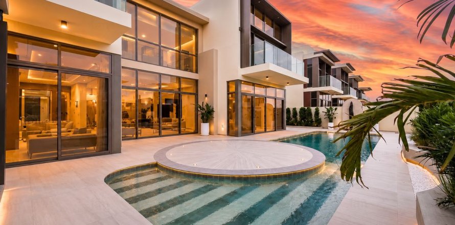 5 bedrooms Villa in Dubai Hills Estate, UAE No. 216013