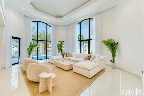 Вилла с 4 спальнями в Garden Homes, ОАЭ №222597