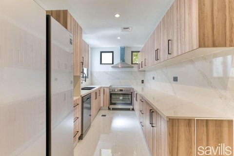 Вилла с 4 спальнями в Garden Homes, ОАЭ №222597 9