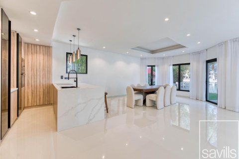 Вилла с 4 спальнями в Garden Homes, ОАЭ №222597 7