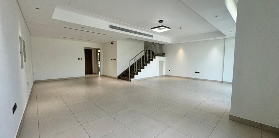 4 bedrooms Townhouse in Dubai, UAE No. 219065
