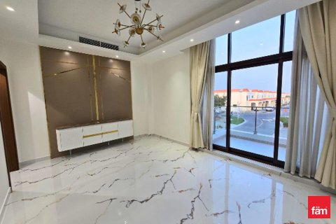 4 bedrooms Townhouse in Dubai, UAE No. 216070 9