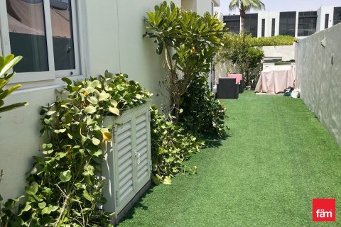 3 bedrooms Townhouse in Dubai, UAE No. 167185 4