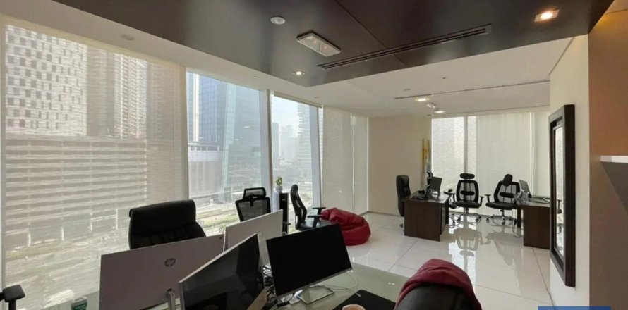 230مربع، مكتب في الخليج التجاري, الإمارات العربية المتحدة رقم 153813
