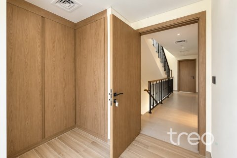 5 bedrooms Townhouse in Damac Lagoons, UAE No. 220849 13