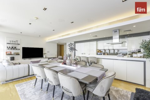 4 bedrooms Apartment in Dubai, UAE No. 125144 24
