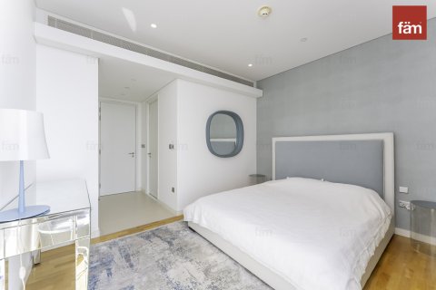 4 bedrooms Apartment in Dubai, UAE No. 125144 16