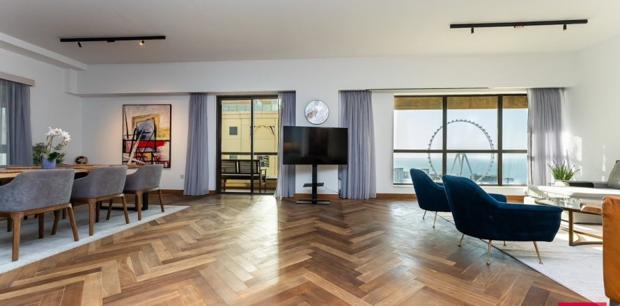 4 bedrooms Apartment in Dubai, UAE No. 164404