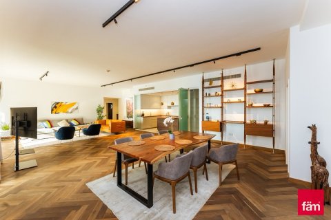 4 bedrooms Apartment in Dubai, UAE No. 164404 12