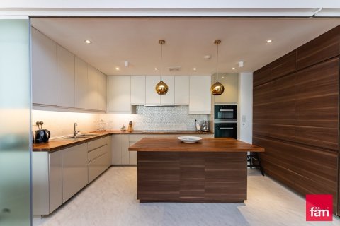 4 bedrooms Apartment in Dubai, UAE No. 164404 14