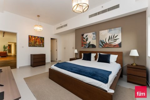 4 bedrooms Apartment in Dubai, UAE No. 164404 18