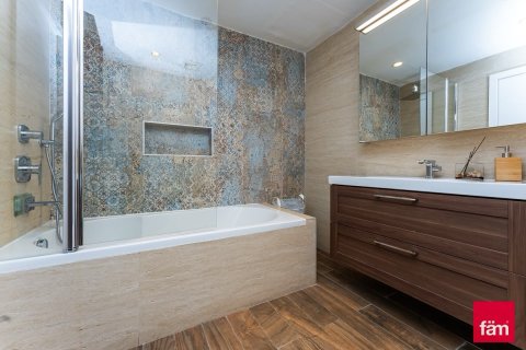4 bedrooms Apartment in Dubai, UAE No. 164404 25