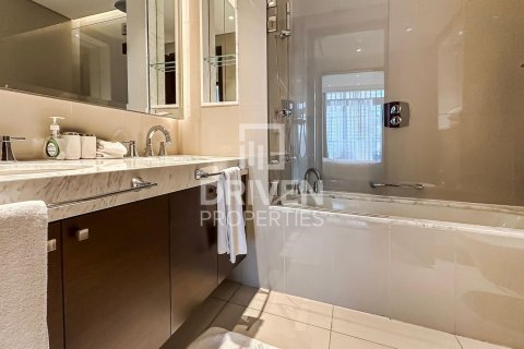 Квартира с 1 спальней в The Address Residence Fountain Views, ОАЭ №218682 9