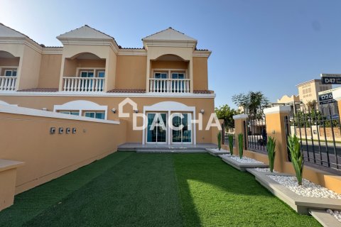 2 bedrooms Townhouse in Jumeirah Village Triangle, UAE No. 163511