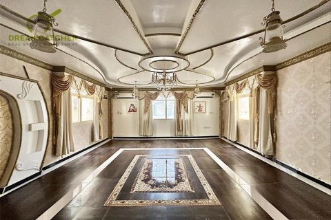 Villa de 10 chambres à Seih Al Uraibi, UAE No. 34224 8