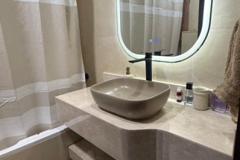 2 bedrooms Apartment in Jumeirah Islands, UAE No. 220304 15