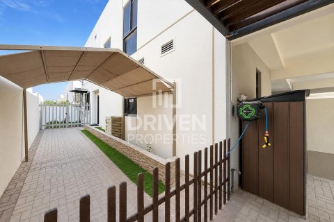 3 bedrooms Townhouse in Dubai, UAE No. 211240 22