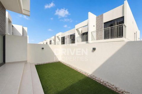 3 bedrooms Townhouse in Dubai, UAE No. 211240 25