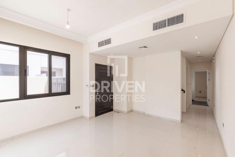 3 bedrooms Townhouse in Dubai, UAE No. 211240 7