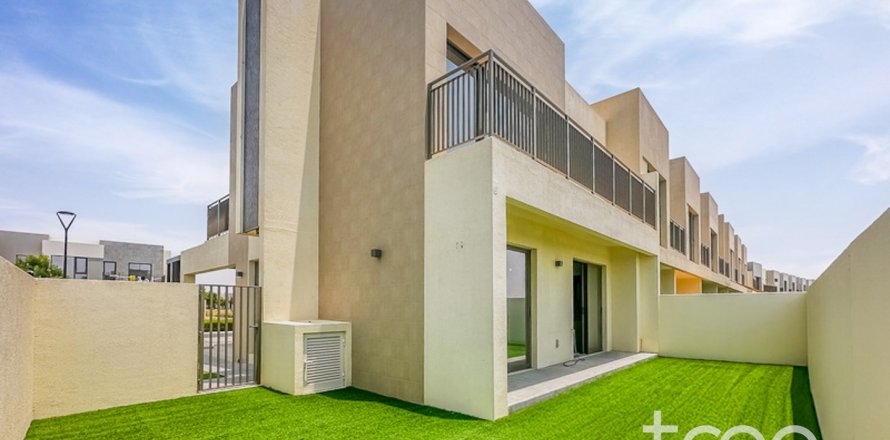 Villa de 4 chambres à EMAAR South, UAE No. 222790