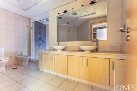 Appartement de 3 chambres à Shoreline Apartments, UAE No. 206007 23