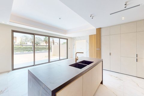 Townhouse de 3 dormitorios en Jumeirah Golf Estates, UAE No. 215432 3